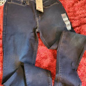Sculpt Skinny Jeans Levis 711 size 28 30 NEW